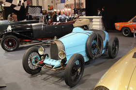 Bugatti 37 (1927) - Vorkriegs-Sportwagen auf dem Stand eines Händlers - Techno Classica 2016