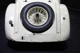 Bugatti 57 Ventoux (1937) - Heck des unrestaurierten Wagens auf dem Bugatti-Stand (Techno Classica 2013)