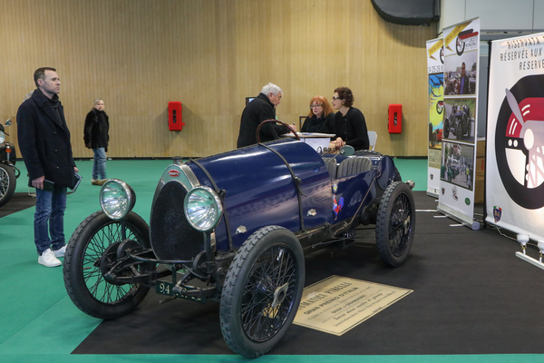 Bugatti Brescia (1920) - mit Pirelli-Reifen - Rétromobile Paris 2024