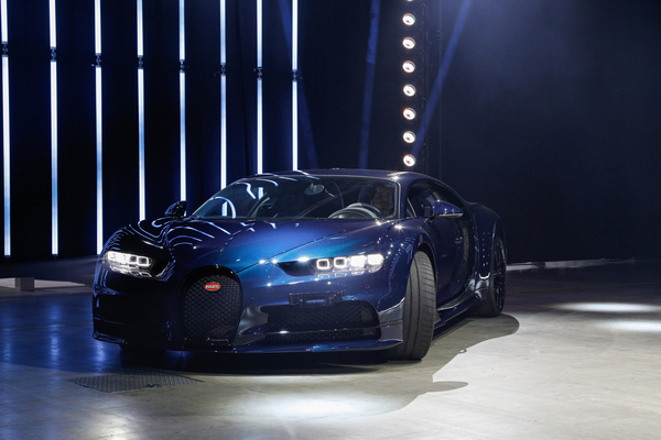 Bugatti Chiron Sport (2020) - Hypercar, präsentiert von Broad Arrow - auf der "Media Stage" der 38. Auto Zürich 2025