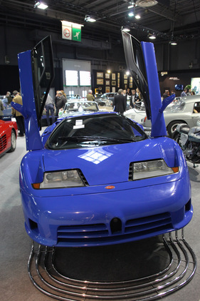 Bugatti EB 110 SS (1995) - angeboten als Lot 391 an der Artcurial Rétromobile Versteigerung am 8. Februar 2013 (1995)