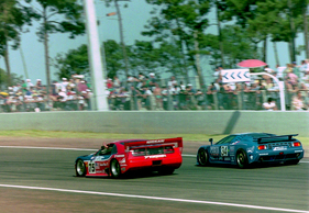 Bugatti EB110 SS & Nissan 300ZX Turbo (1994) – 24 Stunden von Le Mans 1994 – Fahrer: Alain Cudini, Éric Hélary, Jean-Christoph Bouillon, Steve Millen, Johnny O'Connell, John Morton (1994)