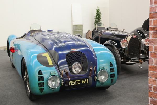 Bugatti-Sonderschau mit aerodynamisch verkleidetem Type 57 - IAA Heritage by Motorworld 2019
