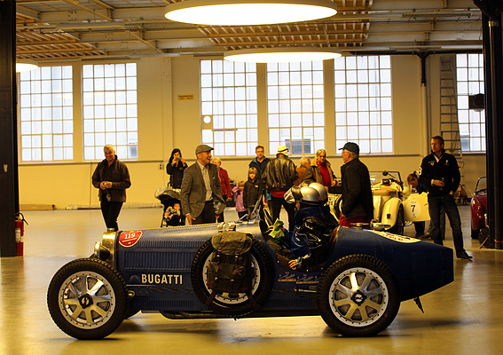 Bugatti T 35 B (1929) - anlässlich des Klausenrennen Prologs 2012 im Gotthard Motorpark