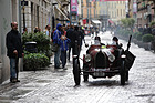 Bugatti T 37 A (1927) an der Mille Miglia 2013 - Für den Fall der Fälle: immer einen Regenschirm dabei!