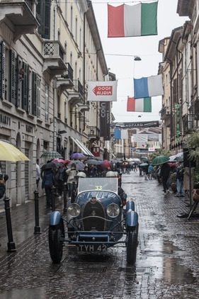 Bugatti T 40 (1927) - an der Mille Miglia 2016