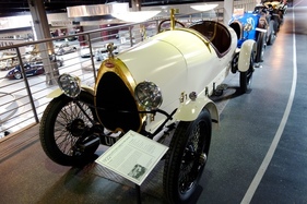 Bugatti T23 Brescia (1922) - Mullin Museum