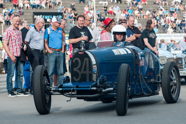 Bugatti T35B (1929) von Ivo Buschor am Indianapolis in Oerlikon 2014