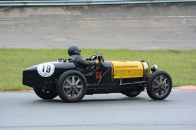 Bugatti T51R (1930) - am 4. Montlhéry Vintage Revival 2017