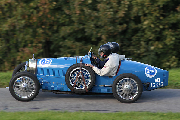 Bild: Bugatti Typ 35 A (1926) am Michaelskreuzrennen 2011 (Startnummer 215)
