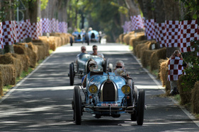 Bugatti Typ 37A (1927) - Racing Legends an den Classic Days Schloss Dyck 2013