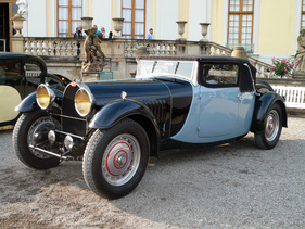 Bugatti Typ 46 (1930) - ein Supersportler mit 5,4-Liter-Achtzylinder - Retro Classics meets Barock Ludwisburg 2015 Bugatti Typ 46 (1930) - ein Supersportler mit 5,4-Liter-Achtzylinder - Retro Classics meets Barock Ludwisburg 2015