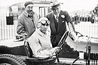 Bugatti Typ 51 (1931) - Tazio Nuvolari und Lord Howe - Francis Curzon - in Brooklands im Jahr 1933