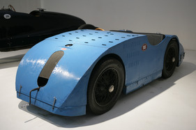 Bugatti Type 32 "Tank" (1923) - vermutlich das erste Auto mit Pontonform Bugatti Type 32 "Tank" (1923) - vermutlich das erste Auto mit Pontonform