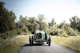 Bugatti Type 35 Grand Prix Réplica (1925) als Lot 18 am Artcurial Vente Le Mans Classic Legend 2026 Bugatti Type 35 Grand Prix Réplica (1925) als Lot 18 am Artcurial Vente Le Mans Classic Legend 2026
