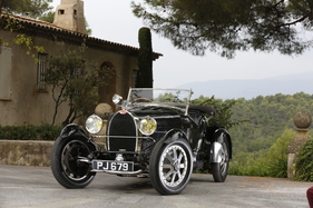 Bild Bugatti Type 43 Grand Sport (1927) - als Lot 164 im zweiten Teil der Fahrzeugauktion von Artcurial an der Rétromobile am 6. Februar 2015