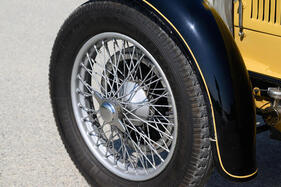 Bugatti Type 44 Gangloff Torpedo Sport (1929) – Obligatorisch: Drahtspeichenräder mit Zentralverschluss
