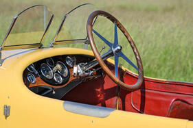 Bugatti Type 44 Gangloff Torpedo Sport (1929) – knapp geschnittenes Cockpit