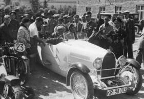 Bugatti Type 44 Gangloff Torpedo Sport (1929) – noch mit der alten Autonummer "KR 98 013" vor 1937