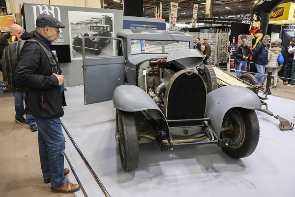 Bugatti Type 46 (1932) – als "Ambulance ex Berline" auf dem Stand des Schlumpfmuseums – Rétromobile Paris 2025