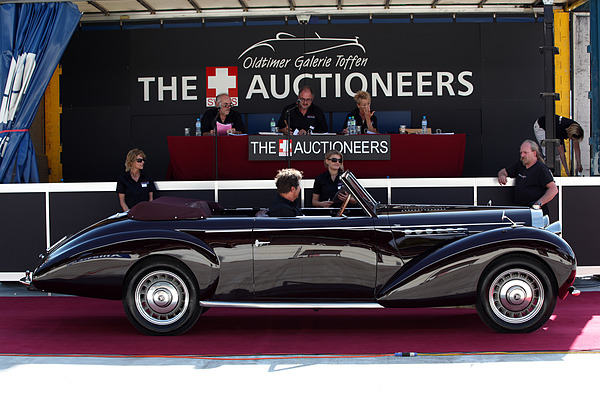 Bugatti Type 49 Cabriolet Beutler (1931) - versteigert als Lot 68 an der Dolder Classics Car Auction der Oldtimergalerie Toffen am 8. Juni 2013