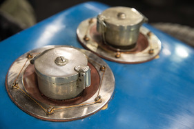 Bugatti Type 51 (1930) - Tankverschlüsse - Rétromobile Paris 2020