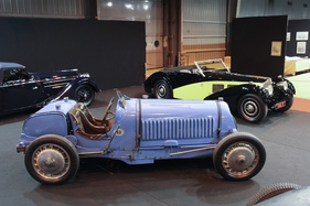 Bugatti Type 53 Allrad (1931) - vier angetriebene Rennwagen machten diesen Bugatti zu etwas besonderem - ausgestellt auf dem Stand von Lukas Hüni - Rétromobile 2015