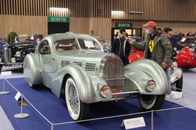 Bugatti Type 57 Aérolithe (1935) - Nachbau, auf originalem Chassis aufgebaut, von Artcurial auf EUR 1,5 bis 3 Millionen geschätzt, blieb aber unverkauft - Rétromobile Paris 2022