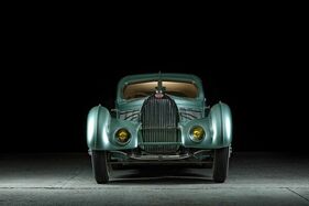 Bugatti Type 57 Aérolithe (R) (1935) - mit flachem Kühlergrill