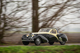 Bugatti Type 57 Atalante Sunroof Coupé (1936) - als Lot 49 an der Bonhams Scottsdale Versteigerung am 25. Januar 2024
