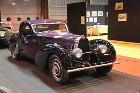 Bugatti Type 57 C Atalante (1938) - nach einem Design von Jean Bugatti - ausgestellt auf dem Stand von Lukas Hüni - Rétromobile 2015