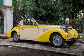 Bugatti Type 57 C Stelvio Cabriolet (1938) - als Lot 305 angeboten an der Bonhams Les Grandes Marques du Monde au Grand Palais Paris Versteigerung am 3. Februar 2022