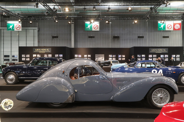 Bugatti Type 57 S Atlantic (1936) - atemberaubende Silhouette - Rétromobile Paris 2024