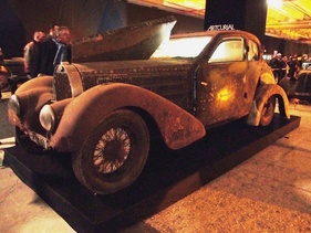 Bugatti Type 57 Ventoux (1937) – bei der Präsentation der Sammlung Baillon während der Auktion in Paris