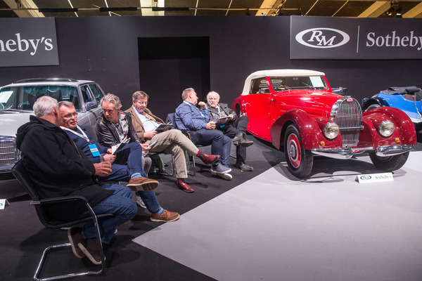 Bugatti Type 57C Stelvio by Gangloff (1938) - als Lot 160 versteigert durch RM/Sotheby's in Paris am 5. Februar 2020
