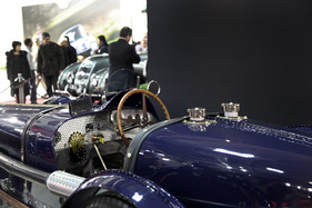 Bugatti Type 59 (1933) - vor Bentley-Special und Rallye-Skoda - drei Marken - heute alle in einer Hand (Rétromobile 2013)