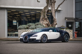 Bugatti Veyron 16.4 Grand Sport Vitesse (2014) - als Lot 166 angeboten an der RM/Sotheby's Paris Versteigerung am 6. Februar 2019