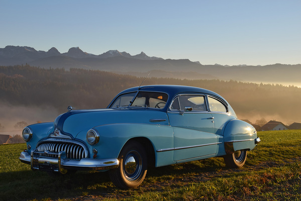 Buick Eight 51 Super Sedanet (1947) - angeboten an der Versteigerung der Oldtimer Galerie in Toffen am 28. November 2015