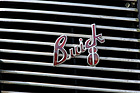 Buick Eight Series 40 Tüscher Cabriolet (1937) - Buick-Schriftzug auf dem Kühlergrill