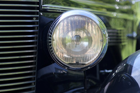 Buick Eight Series 40 Tüscher Cabriolet (1937) - Scheinwerfer links
