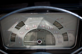 Buick Eight Series 40 Tüscher Cabriolet (1937) - das zentrale Anzeigeinstrument