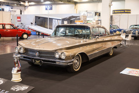 Buick Electra 225 4-Door Riviera Sedan (1960) - Preissieger - Techno Classica Essen 2022 (1960)