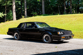 Bild Buick GNX (1987) - als Lot 267 an der RM Sotheby's Hershey Versteigerung 2025