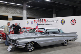 Bild Buick Invicta Flat Top 4 Door Hardtop (1960) - viel Glas und elegante Kurven - Oldtimermesse St. Gallen 2018