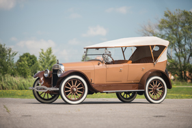Buick Model 22-45 Five-Passenger Touring (1922) - als Lot 112 an der RM/Sotheby's Hershey Versteigerung vom 6./7. Oktober 2016