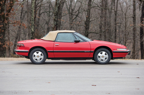 Buick Reatta Convertible (1990) - sieht auch mit geschlossenen Dach gut aus