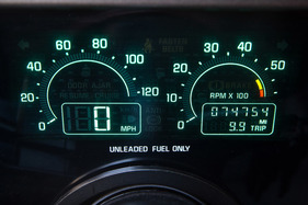 Buick Reatta Convertible (1991) - Digitales Cockpit