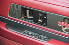 Bild: Buick Reatta Convertible (1991) - Fast alles wird elektrisch bedient