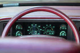 Buick Reatta Convertible (1991) - Flüssigkristallanzeigen nur ohne direkte Sonneneinstrahlung gut ablesbar