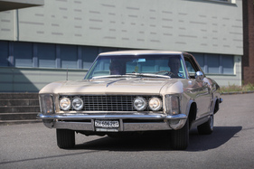 Buick Riviera (1963) - Coupé-Eleganz aus den USA - Albisgütli Classic Cars & Bikes August 2022